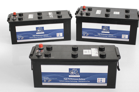 Foto Baterias de partida de alto desempenho para veículos comerciais. A DT Spare Parts expande seu portfólio de produtos.